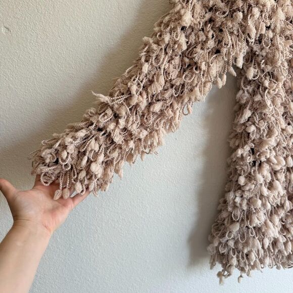 Aaron & Amber Fuzzy Loop Knit Boho Cardigan Sweater in Beige size Medium NWOT - Picture 6 of 12